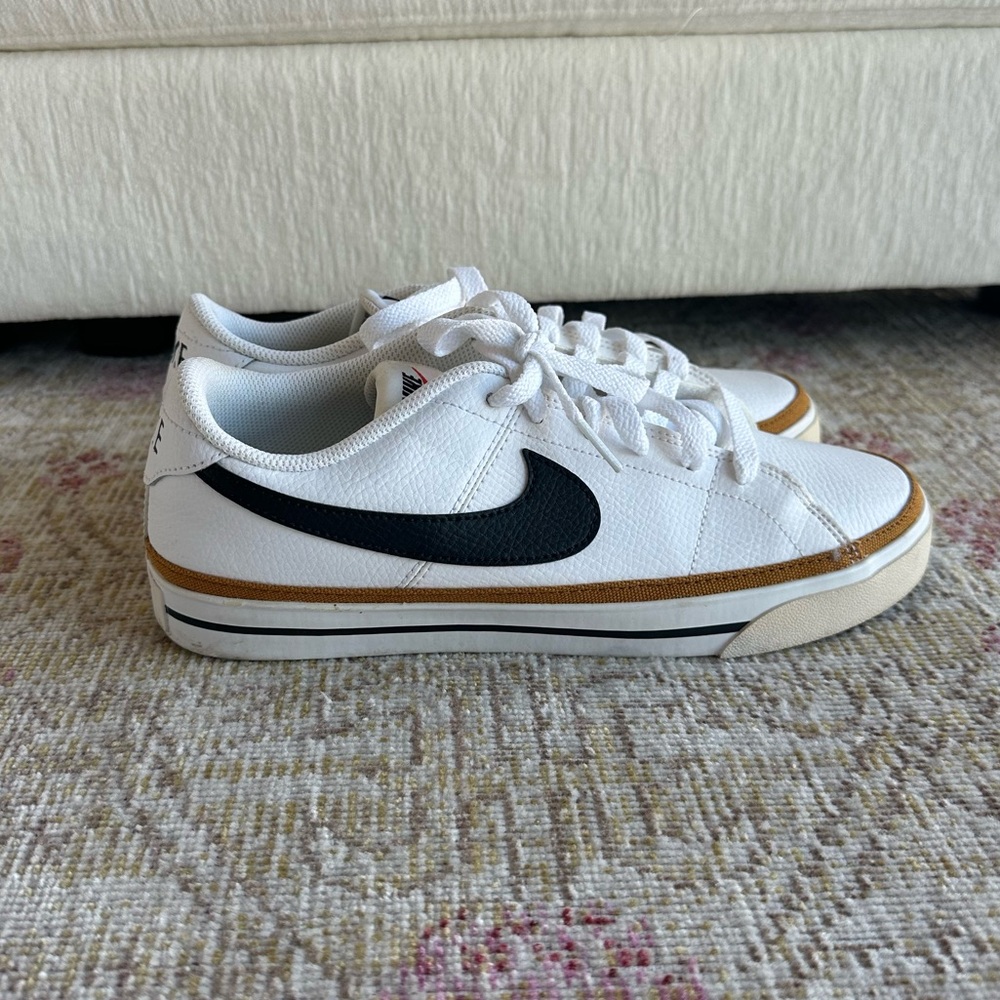 Nike Court Legacy Next Nature Women’s Sneakers Size 10 – Worn Once!